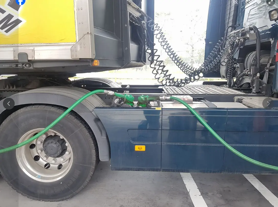 Simultaneous fueling during a mobile dyno session